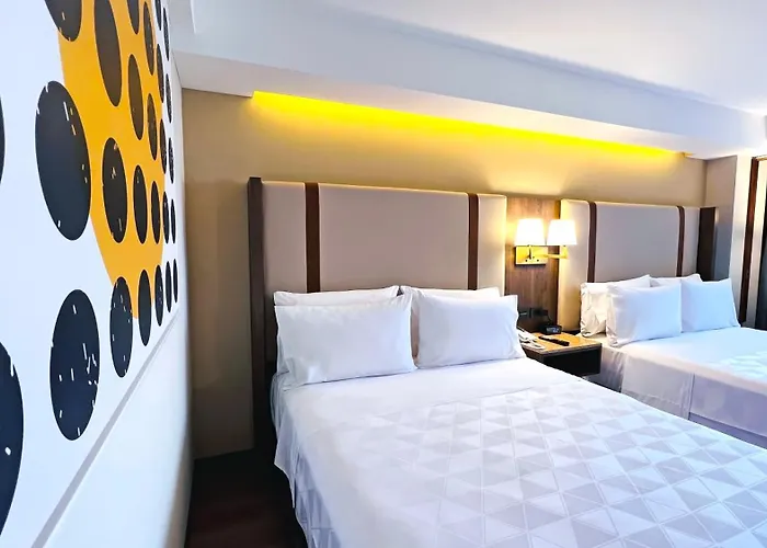 Hotel City-plaza Universidad By Ihg 4*