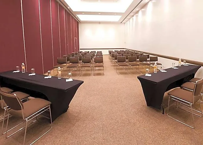 City-plaza Universidad By Ihg Hotel