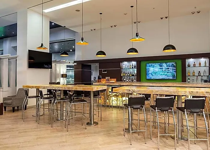 Hotel City-plaza Universidad By Ihg 4*