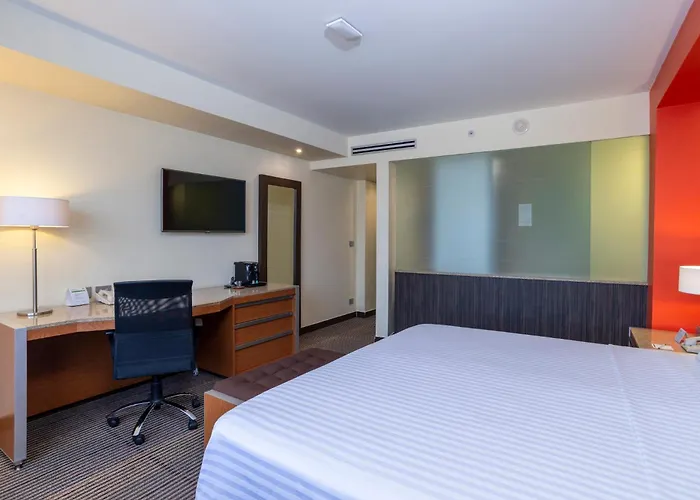 City-plaza Universidad By Ihg