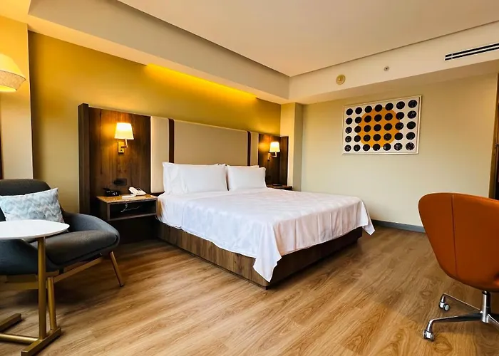 City-plaza Universidad By Ihg Hotel