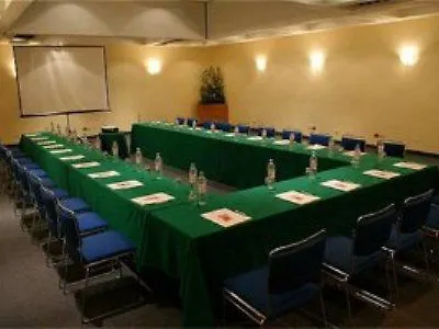 City-plaza Universidad By Ihg 4*